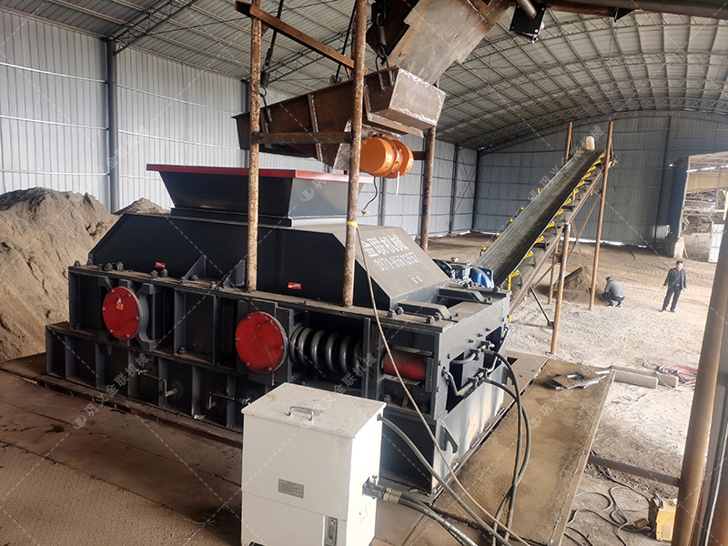 鵝卵石對輥破碎機介紹，為什么選擇金聯機械？