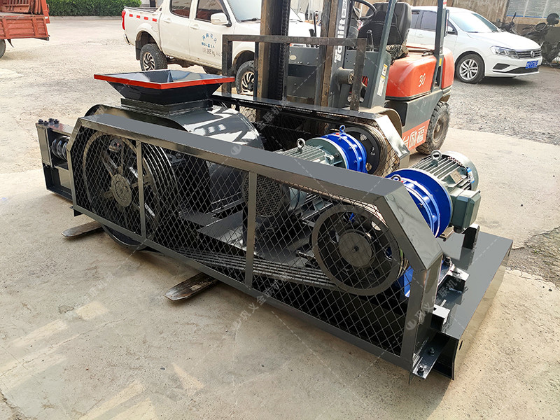 2PG610*400對輥破碎機(jī)發(fā)往河北石家莊破碎石灰石