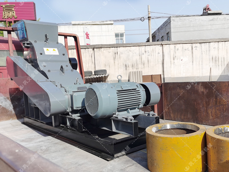 46小型雙級粉碎機和破碎機易損件發(fā)貨