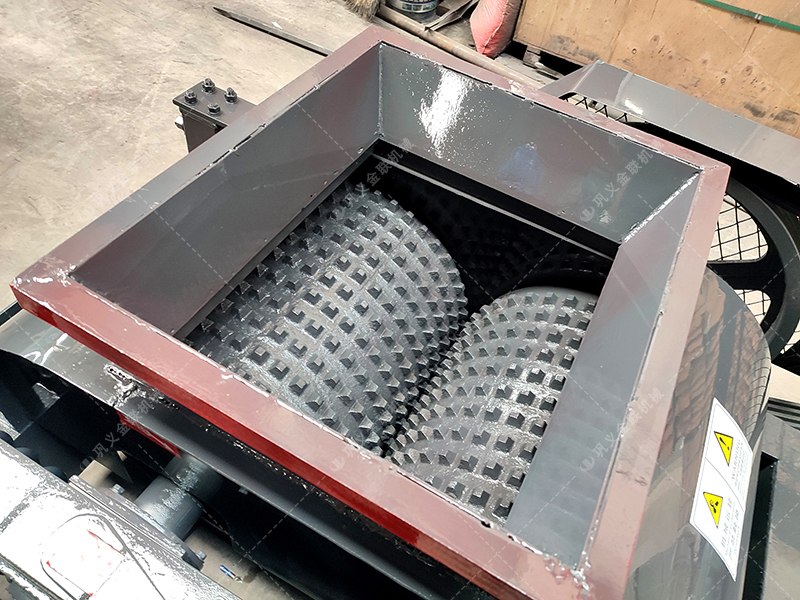 破碎石膏原礦料的雙齒輥破碎機(jī)廠家如何選擇? 破碎石膏原礦料的雙齒輥破碎機(jī)廠家如何選擇?